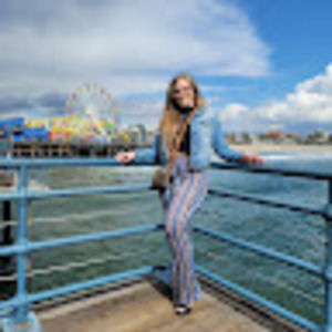 Meet your Posher, Courtney